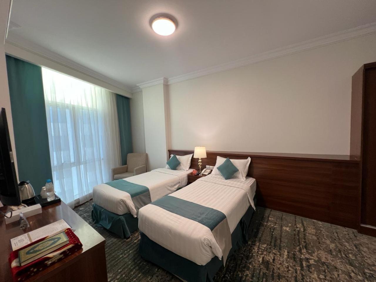 Zaha Al Madina Hotel Medina ภายนอก รูปภาพ