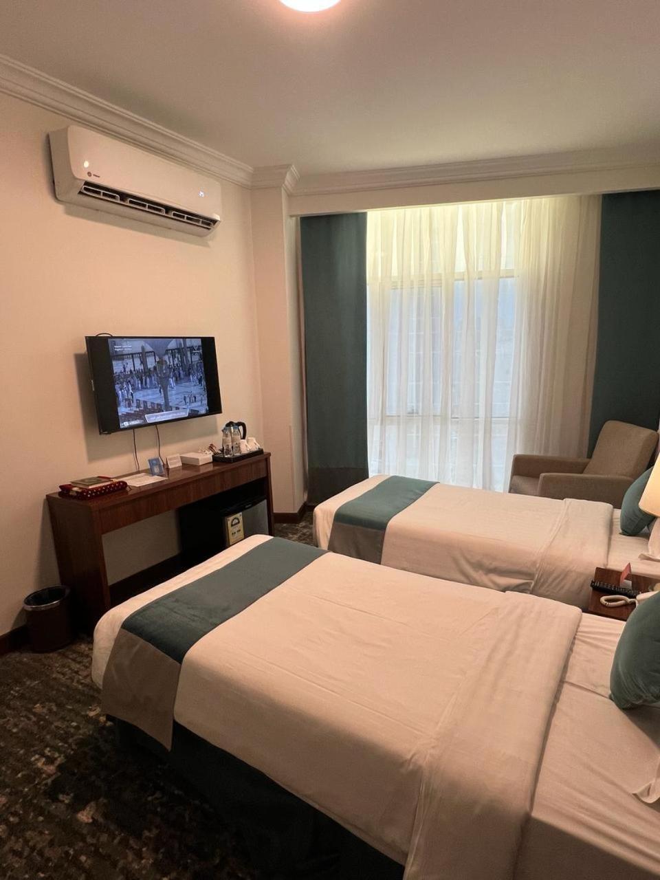 Zaha Al Madina Hotel Medina ภายนอก รูปภาพ