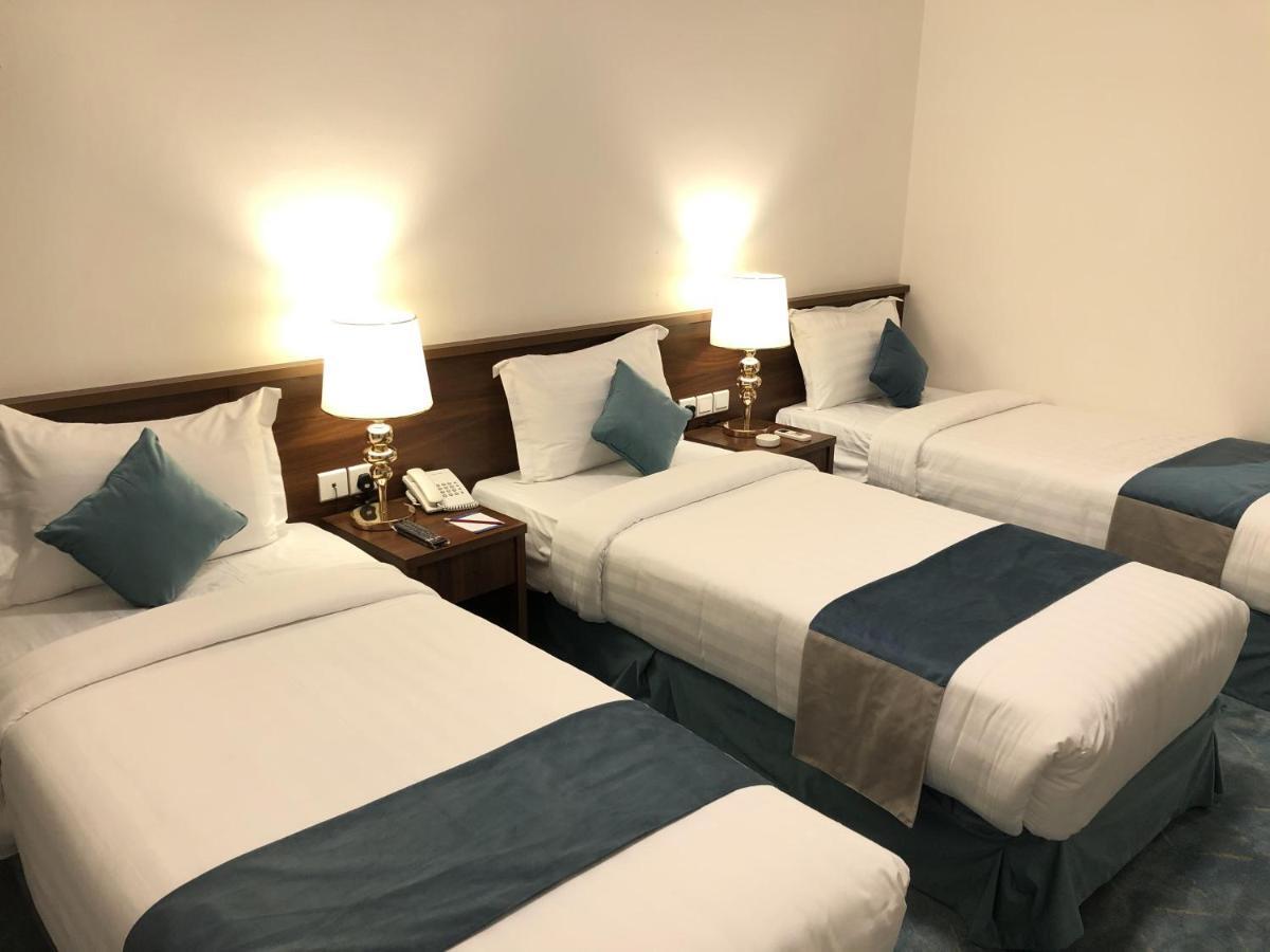 Zaha Al Madina Hotel Medina ภายนอก รูปภาพ