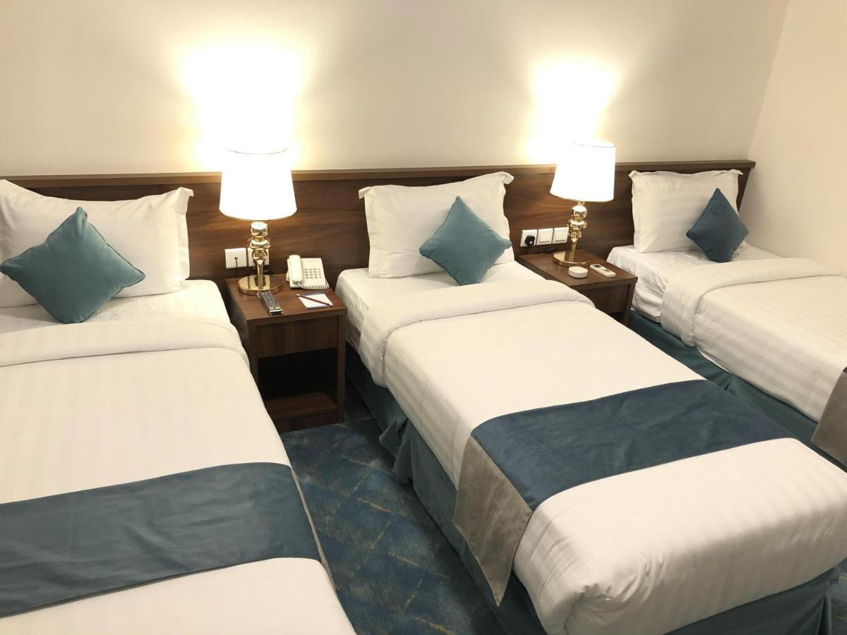 Zaha Al Madina Hotel Medina ภายนอก รูปภาพ