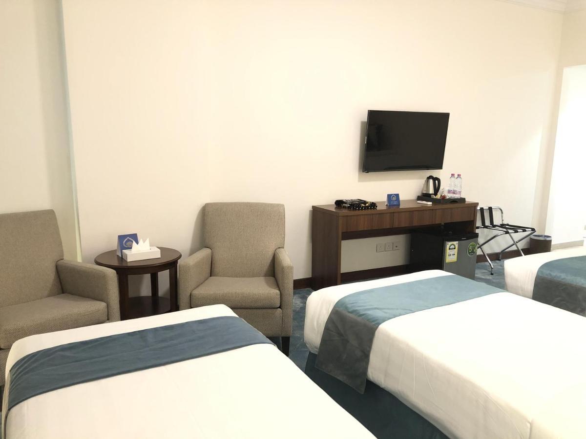 Zaha Al Madina Hotel Medina ภายนอก รูปภาพ