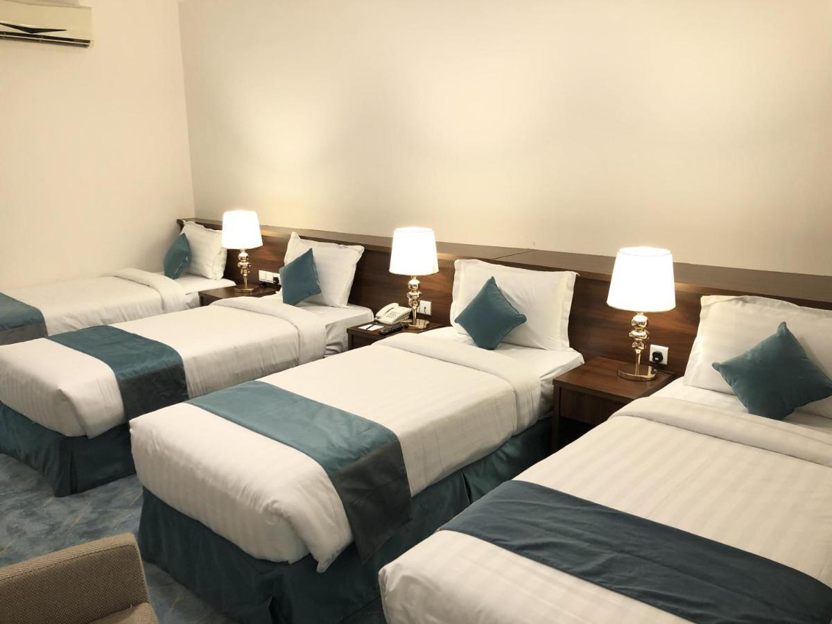 Zaha Al Madina Hotel Medina ภายนอก รูปภาพ