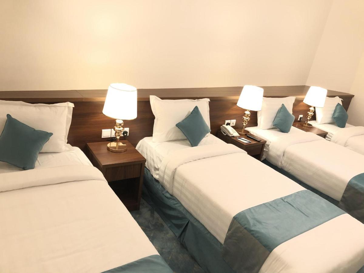 Zaha Al Madina Hotel Medina ภายนอก รูปภาพ